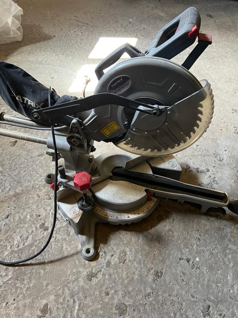 Afkort zaag machine Matrix, Enlèvement, Comme neuf