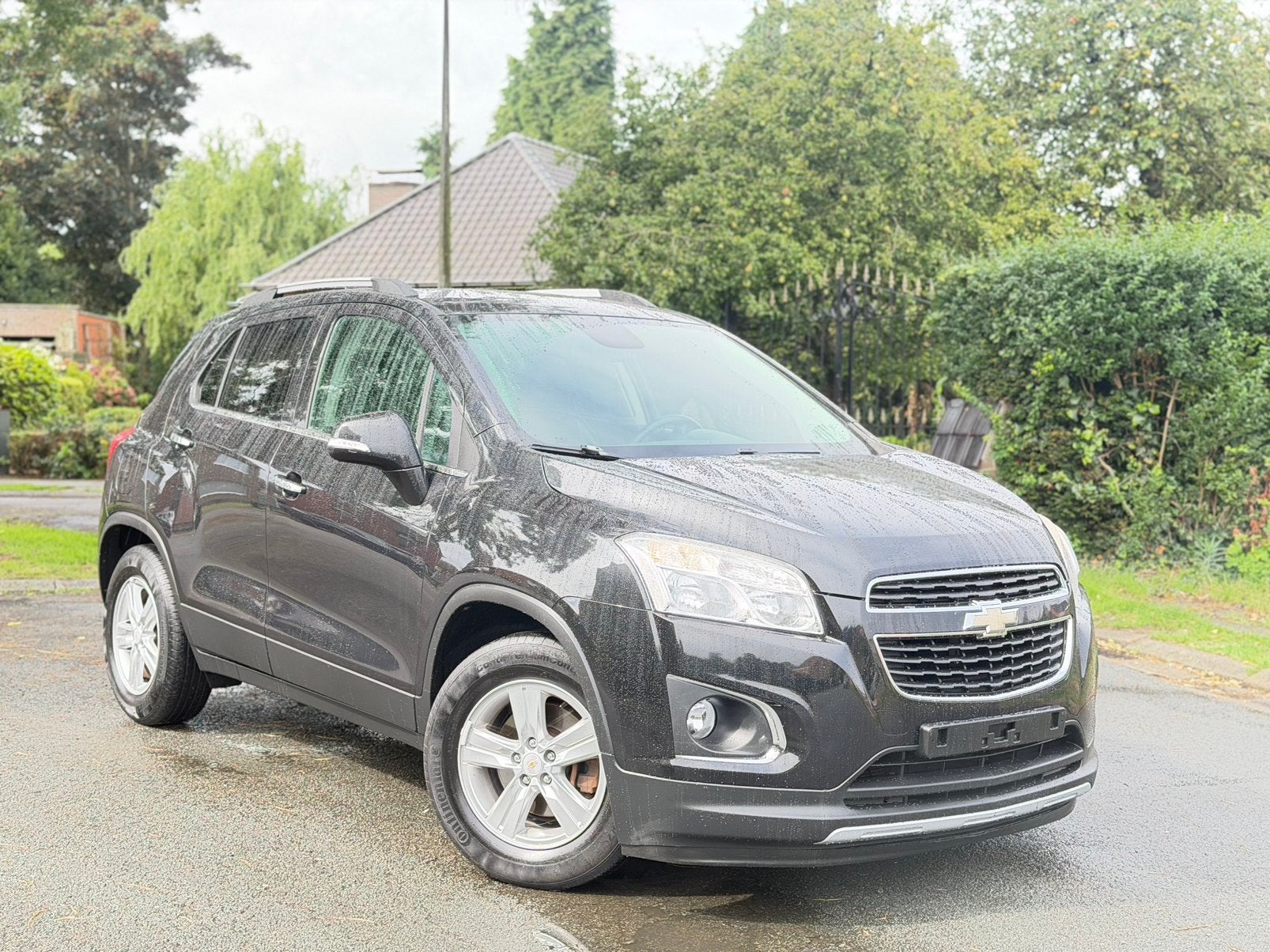 Chevrolet Trax 1.6i benzine 85 kw airco 104,000 km, Autos, Achat, Boîte manuelle, Noir, 5 portes