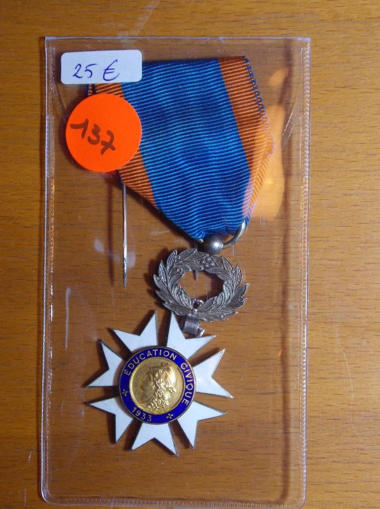 Médailles à vendre (F), Enlèvement ou Envoi, Armée de terre, Ruban, Médaille ou Ailes