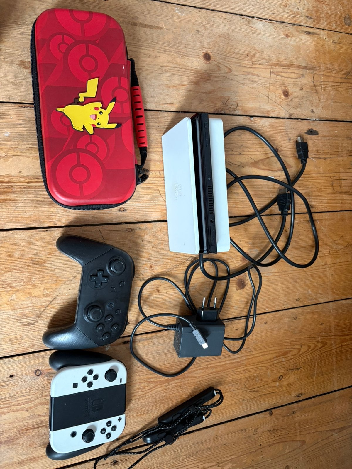 Nintendo Switch OLED (wit), met Pro Controller en opbergdoos, Ophalen, Zo goed als nieuw, Switch OLED