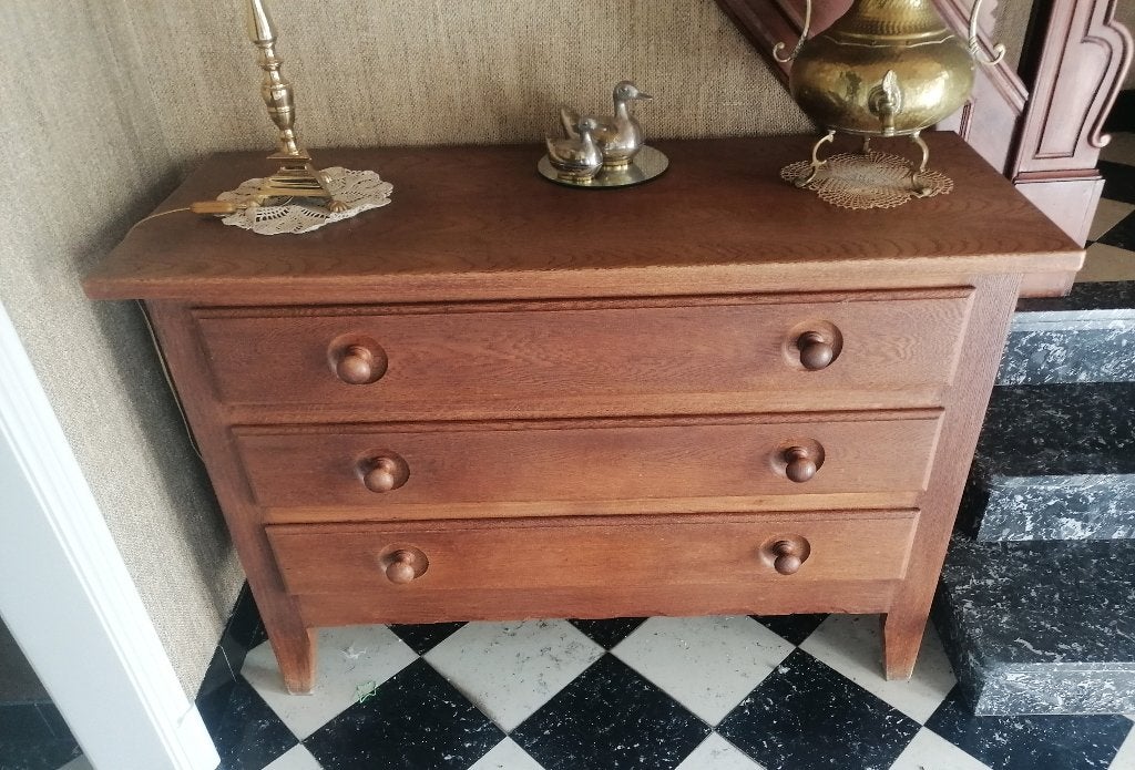 Commode en chêne massif +/- 120 x 48 cm, 3 tiroirs, 3 ou 4 tiroirs, 25 à 50 cm, Www.brokantiek.be, Klassiek
