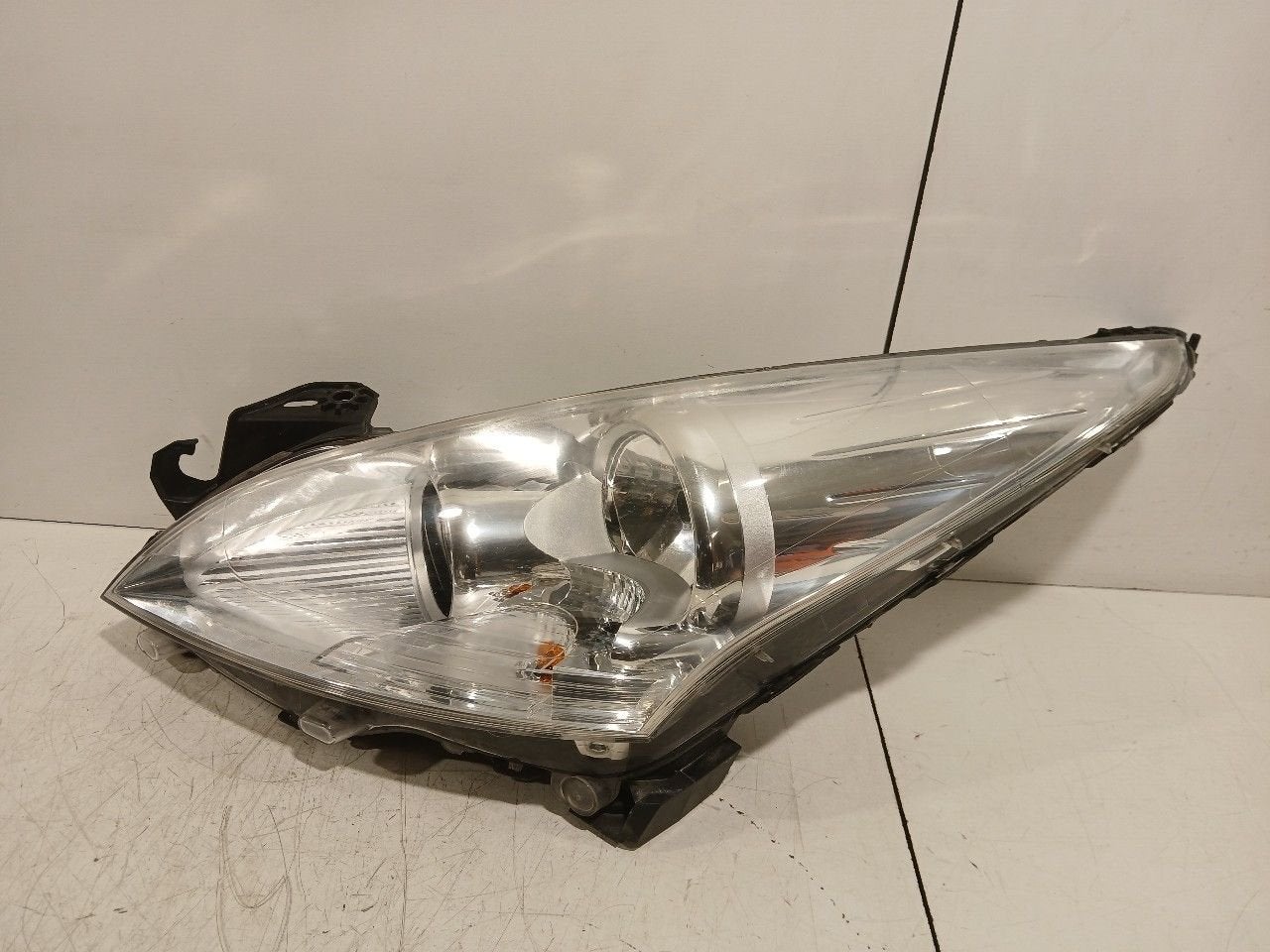 Koplamp links Peugeot 5008, Onderdelen@venauto.nl, Van der Ven Autorecycling B.V., Gebruikt, Ettenseweg 76, 4706 PB Roosendaal, The Netherlands