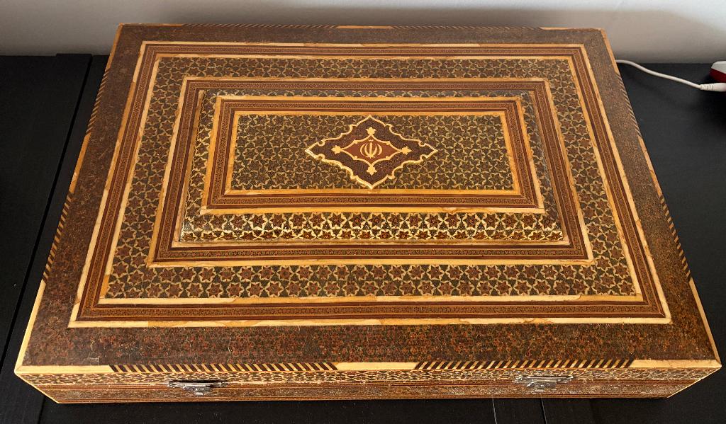 Grande Boite à Koran Iranienne en Bois Précieux, Enlèvement ou Envoi