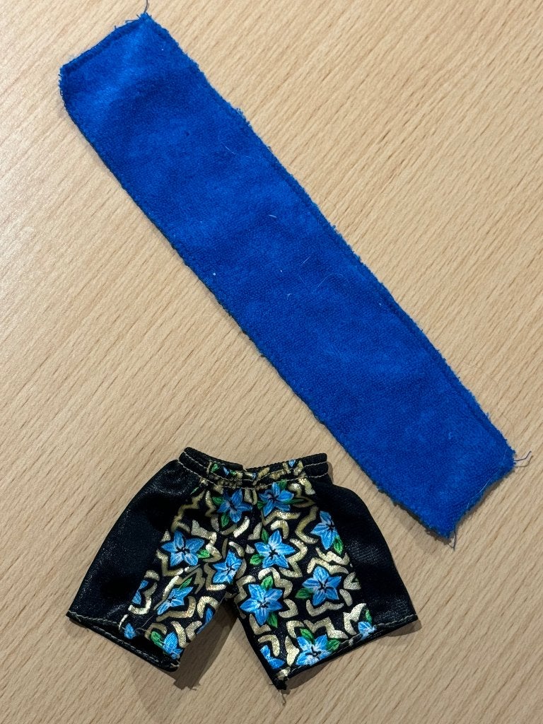 Barbie - Ken 1994 Tropical splash outfit ( vintage ), Verzamelen, Ophalen of Verzenden, Zo goed als nieuw, Kleertjes