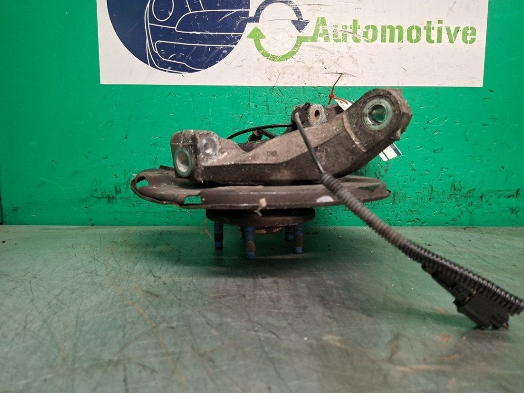 FUSEE AVANT DROITE Daewoo / Chevrolet Cruze, Utilisé, Daewoo