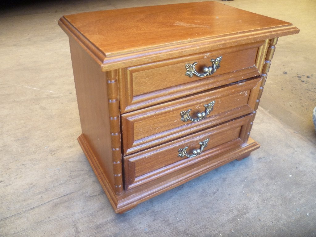 MINI JUWELEN COMMODE, Enlèvement