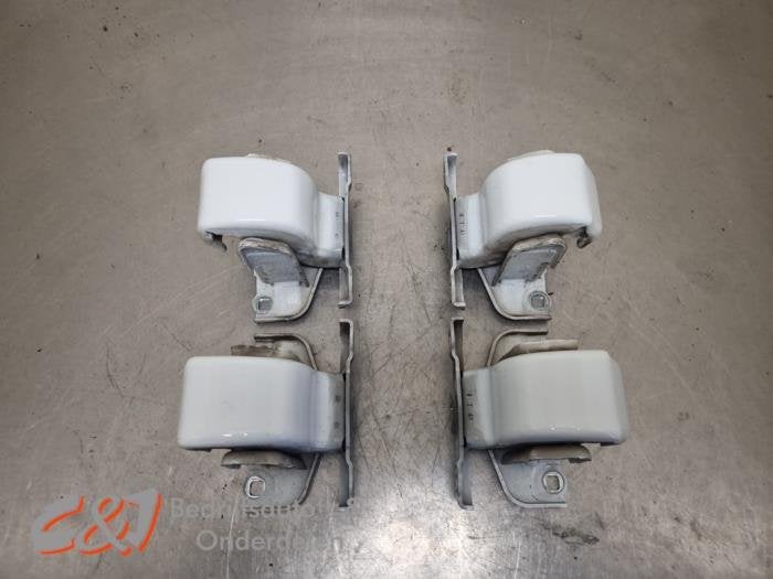 Kit charnières d'un Nissan NV300, -, 3 mois de garantie, Utilisé, -