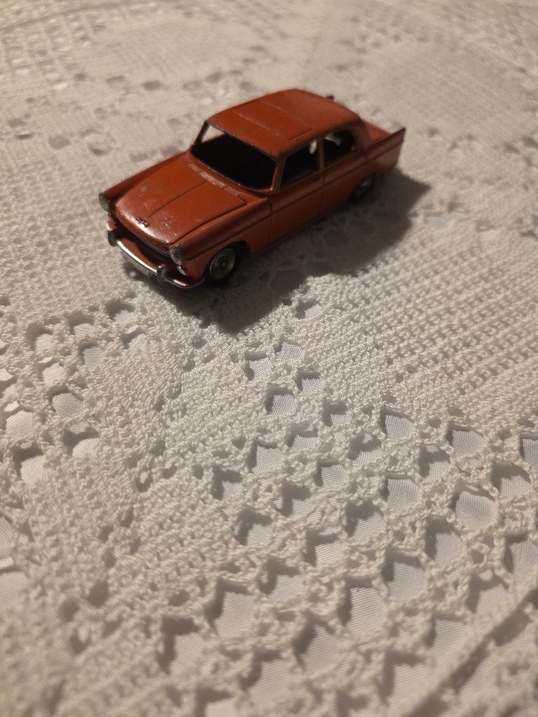 Dinky toys 404 junior 101, Ophalen, Gebruikt, Auto, Dinky Toys
