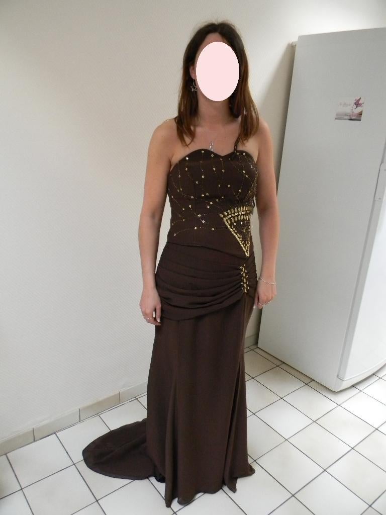 suitekleed bruin, Ophalen, Zo goed als nieuw, Maat 38/40 (M), Bruin