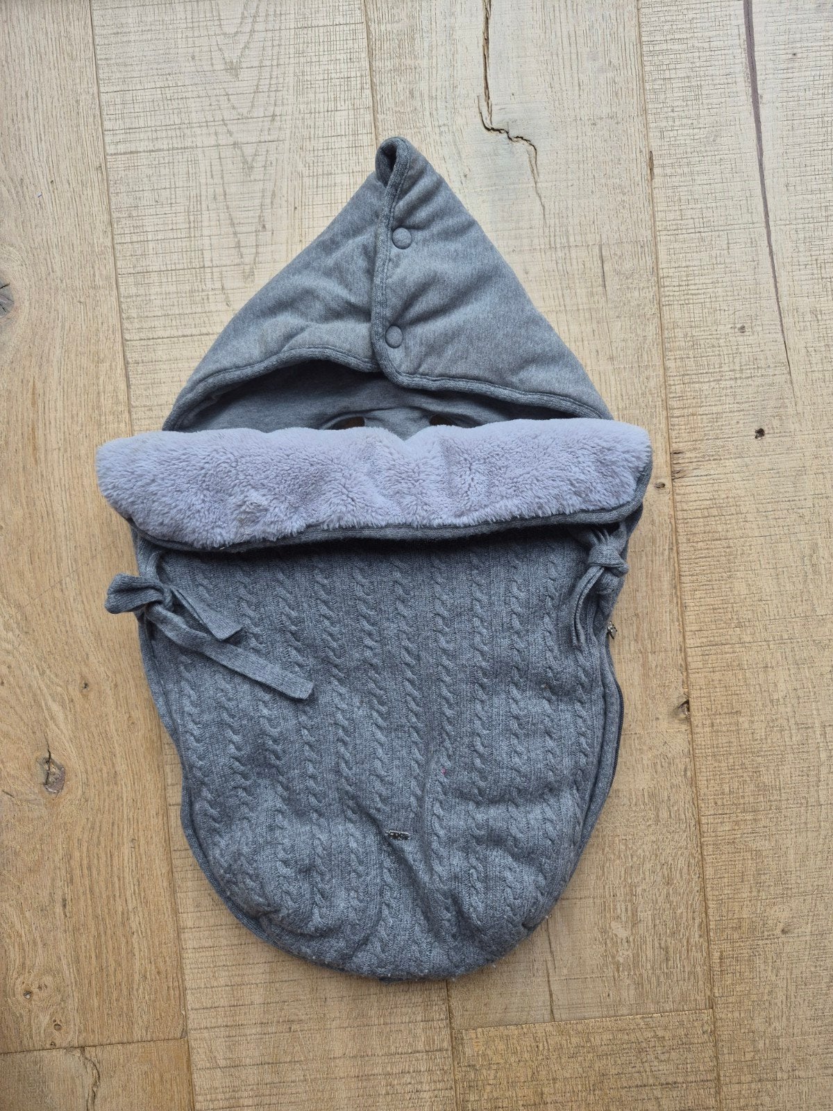 FIRST nestje maxi cosi, Kinderen en Baby's, Ophalen, Zo goed als nieuw