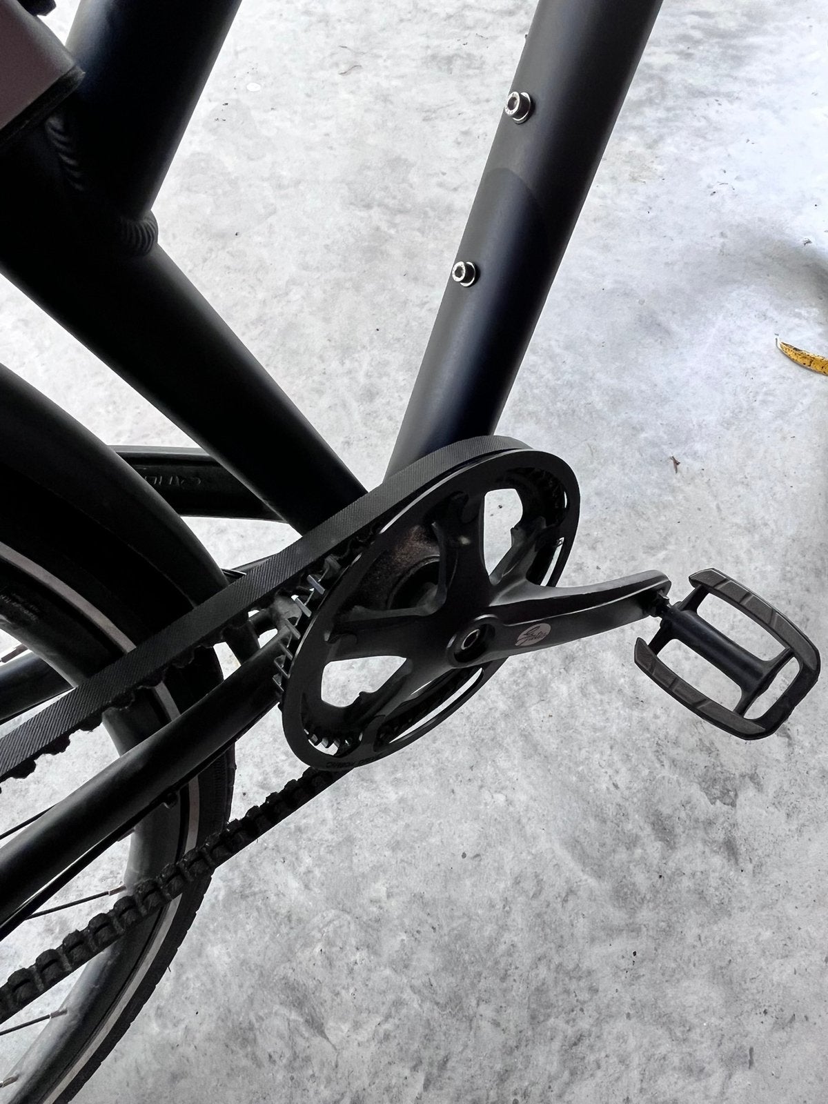 Trek L500 Stagger mat zwart (maat 45 cm) met riemaandrijving, Vélos & Vélomoteurs, Accès (extra) bas, Autres marques, Moins de 47 cm
