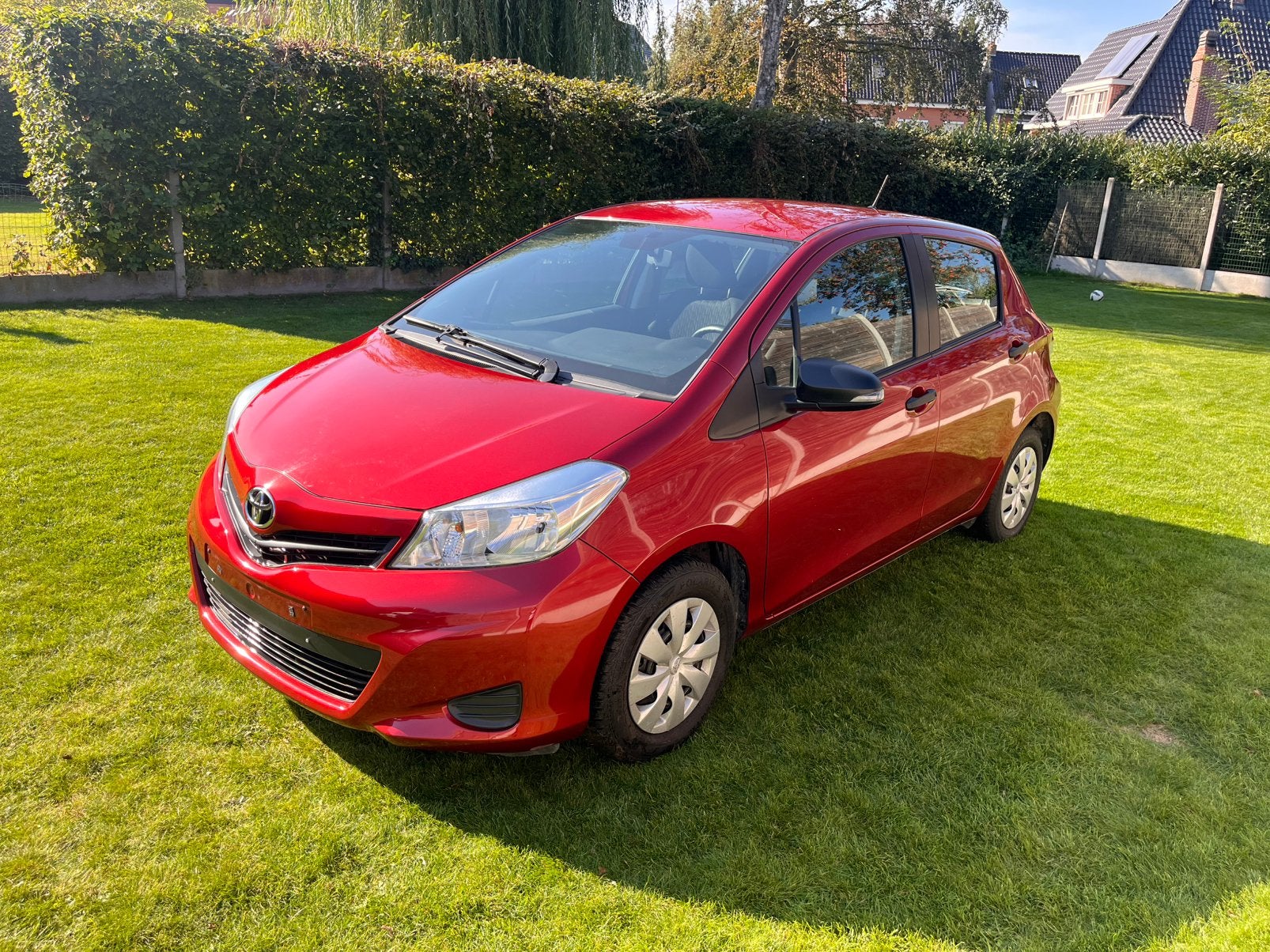 Toyota yaris•74 200 km•garantie•benzine•car-pass, Auto's, Euro 5, Stof, Zwart, Bedrijf