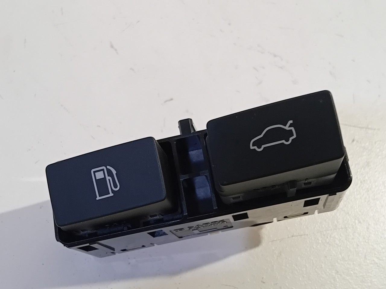 Kofferdeksel schakelaar Lexus ES, Onderdelen@venauto.nl, Van der Ven Autorecycling B.V., Gebruikt, Ettenseweg 76, 4706 PB Roosendaal, The Netherlands