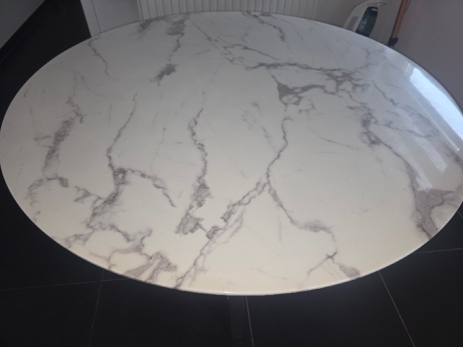 Table a manger 130 diametre pierre de marbre inox, Maison & Meubles, Enlèvement ou Envoi