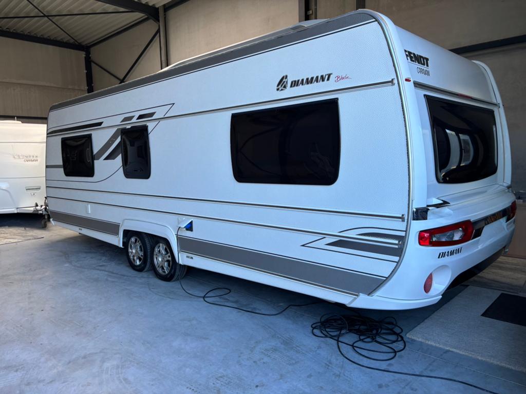 Fendt diamant 650.   Xt mover, Caravans en Kamperen, Caravans, Frans bed, Particulier, Fendt, Douche