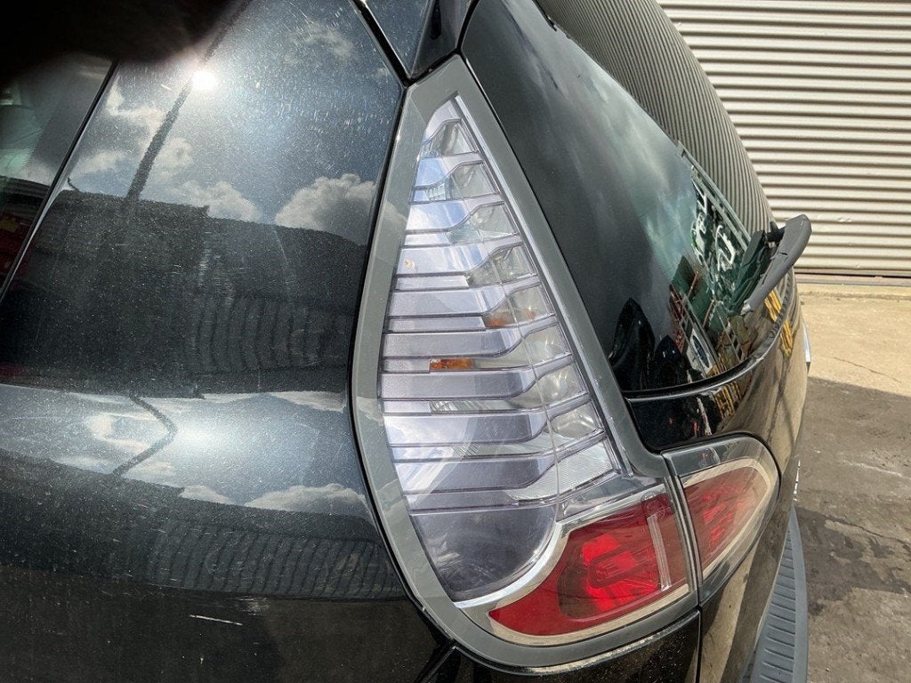 ACHTERLICHT LINKS Renault Scénic III (JZ) (01-2009/09-2016), Gebruikt, Renault, Peter-Huppertz-Straße 5
51063  Köln, DE, Dialog.deutschland@renault.de