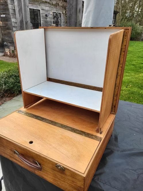 draagbaar secretaire bureau uit de jaren 50, Ophalen