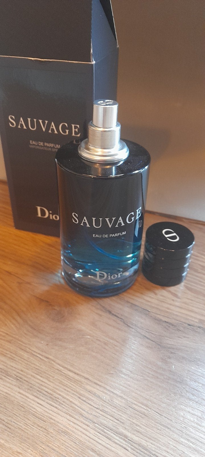 Sauvage  Dior, Enlèvement