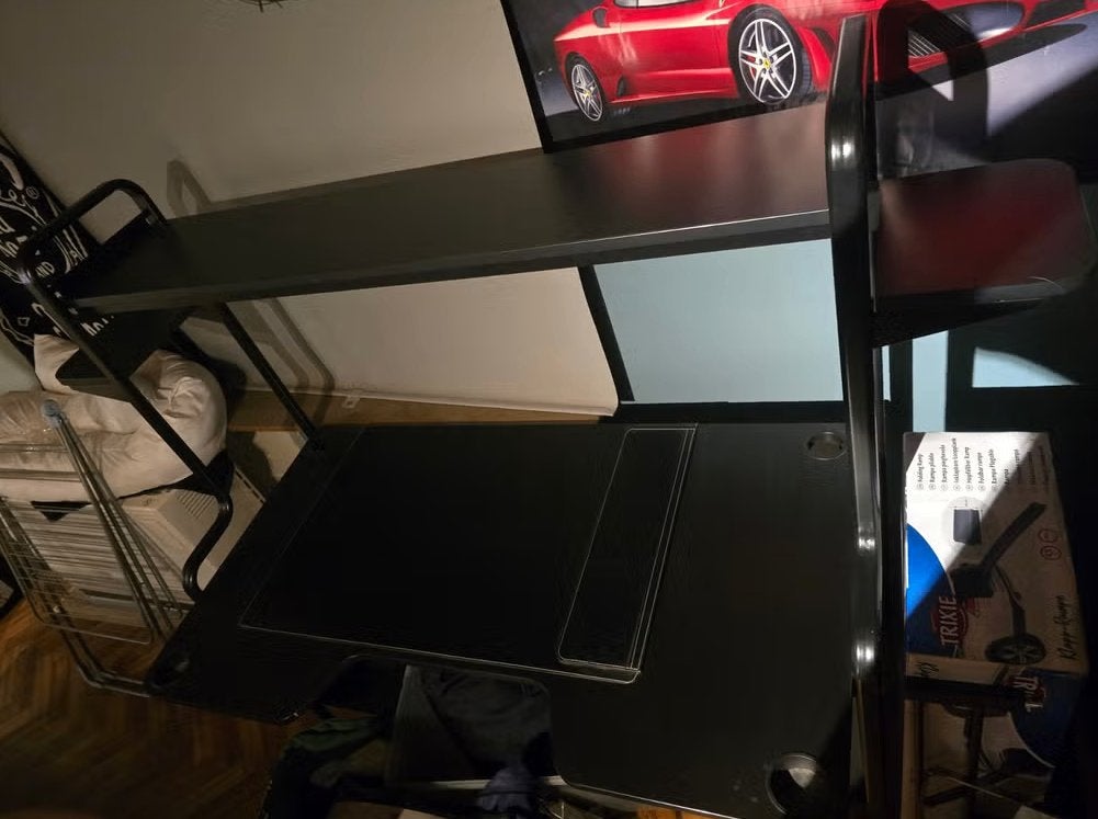bureau, Huis en Inrichting, Bureaus, Zo goed als nieuw, Gamingbureau, IKEA, Modern, Hout, Zwart, Ophalen