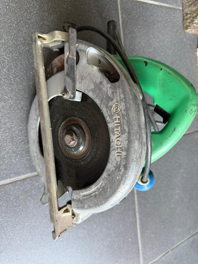 Cirkelzaag hitachi, Doe-het-zelf en Bouw, Gereedschap | Zaagmachines, Ophalen, Cirkelzaag