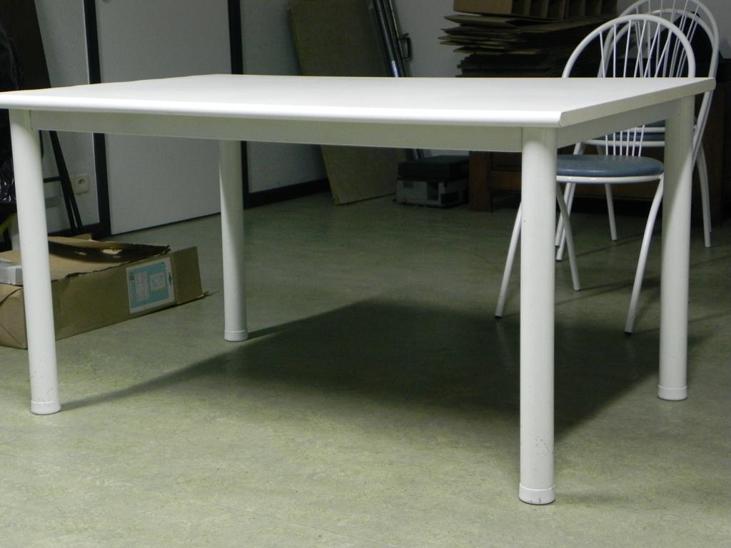 Witte tafel en 6 designstoelen, Huis en Inrichting, Ophalen, Zo goed als nieuw, Wit