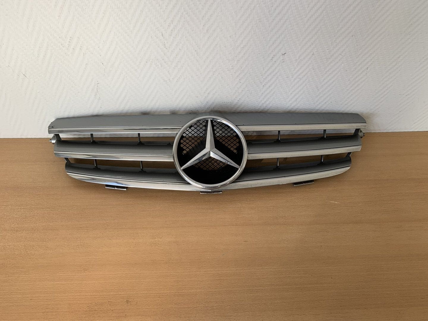 grille mercedes CLK W209 2002 tot 2010 A2098880052, Utilisé, -, -, Enlèvement ou Envoi