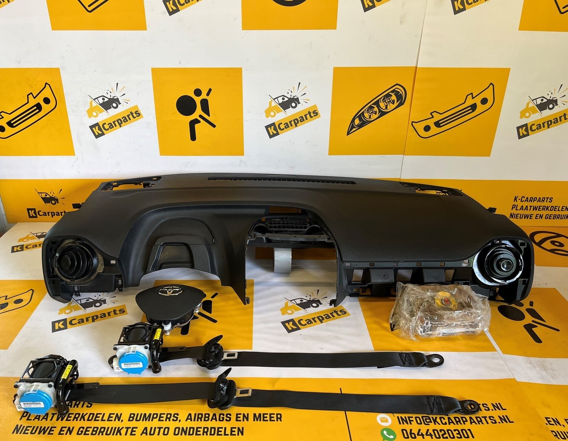 Onbekend, Info@fabrikant.eu, Fabrikant BV, Fabrikantstraat 1
1000 AA  Amsterdam, NL, Toyota