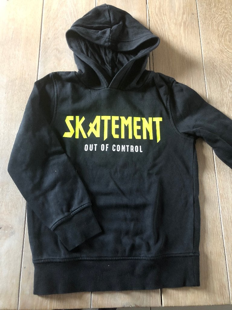 sweater maat 122/128, Kinderen en Baby's, Ophalen of Verzenden, Jongen