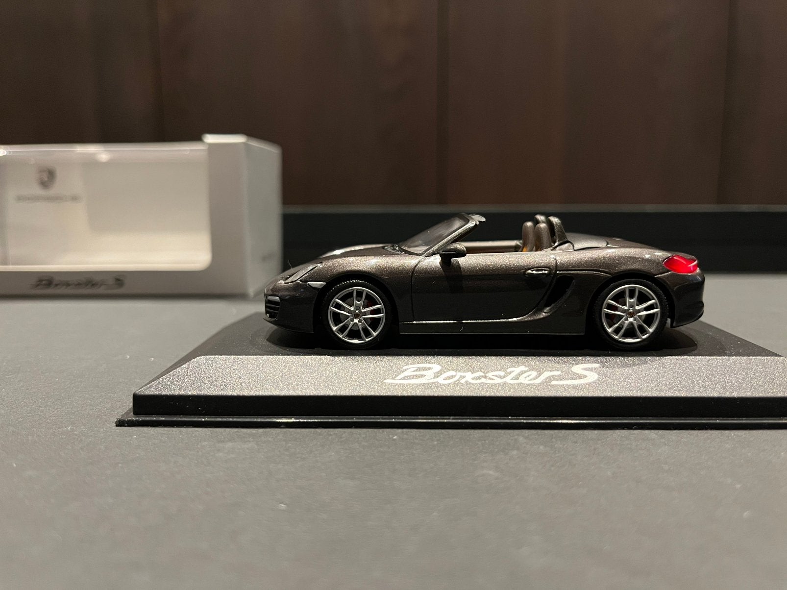 Porsche Boxster S, Enlèvement