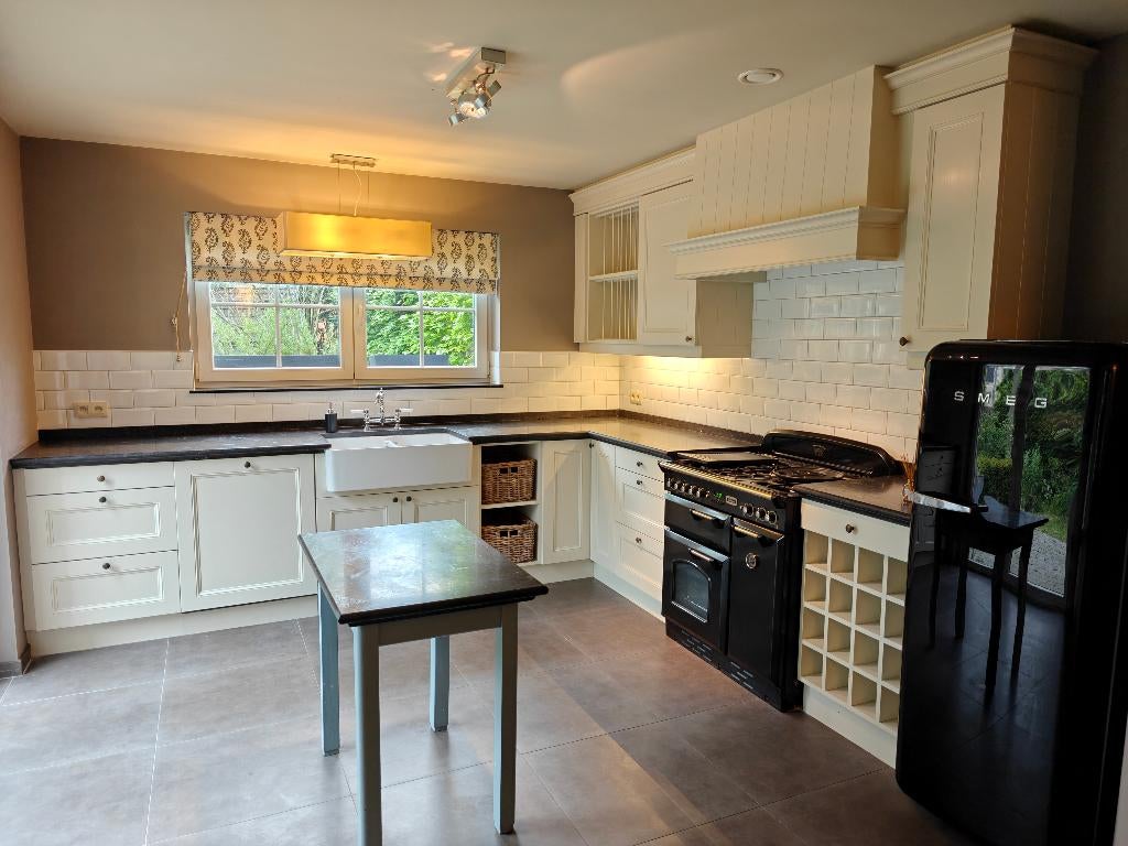 Landelijke keuken met blauwe steen - incl. Miele vaatwasser, Huis en Inrichting, Ophalen, Wit, Hoekkeuken, Graniet of Steen
