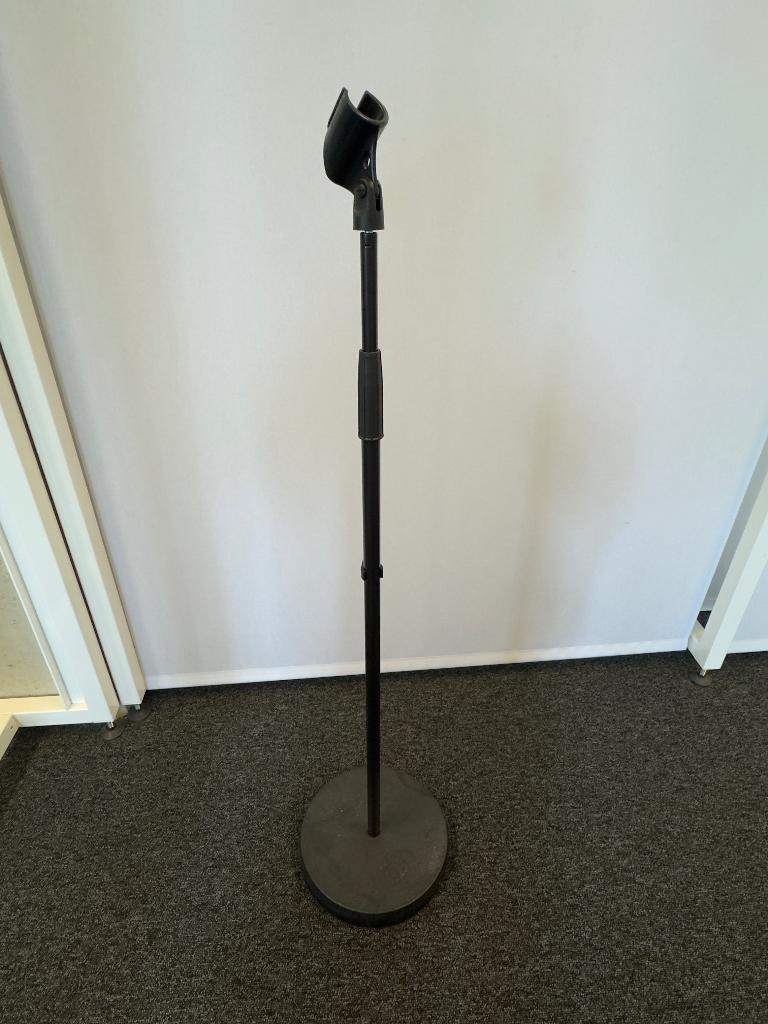 Shure microfoonstatief vloerstandaard verstelbaar, Musique & Instruments, Pieds, Enlèvement, Comme neuf, Pied, Micro