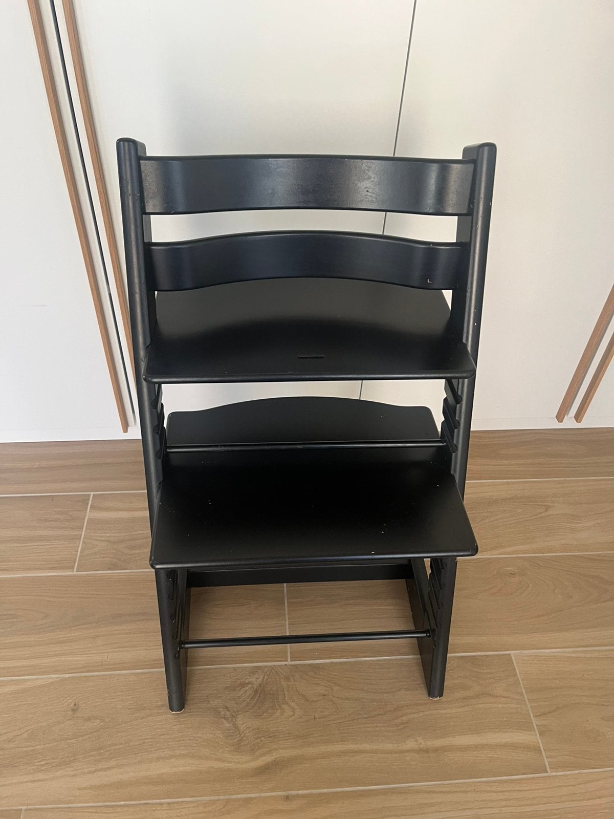 Stokke TrippTrapp zwart, Kinderen en Baby's, Ophalen, Zo goed als nieuw