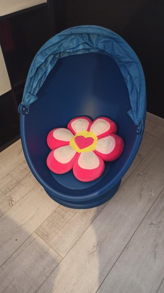 Kind draaistoel ikea, Ophalen, Zo goed als nieuw, Hangstoel