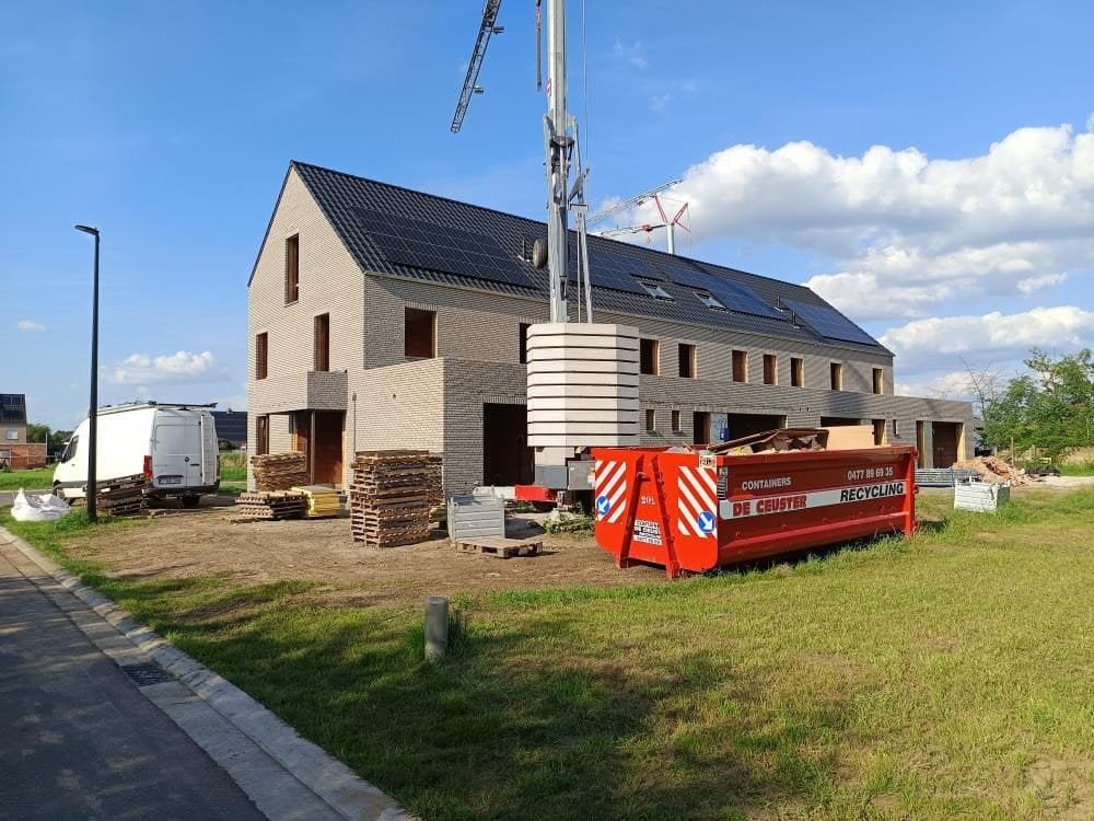 Spécialiste des toitures et des façades + isolation, gouttiè, Garantie, Rénovation ou Construction