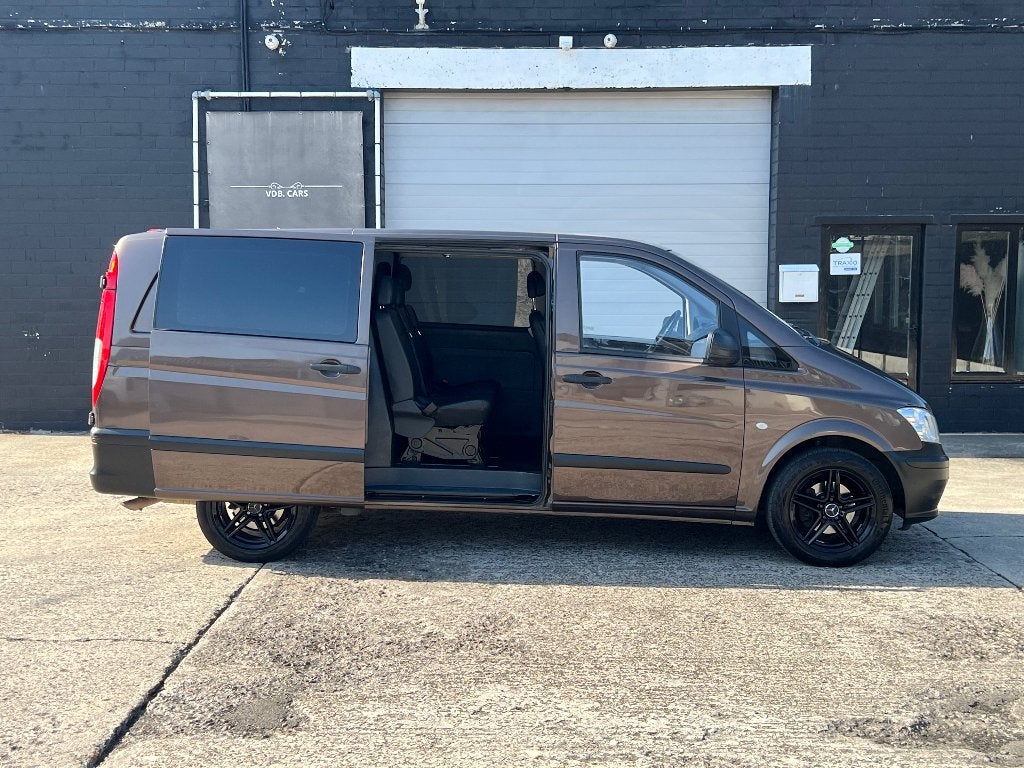 Mercedes vito / 141,000km / AUTOMAAT / LICHTEVRACHT / 6zit, Auto's, Automaat, Mercedes-Benz, Bedrijf, Te koop