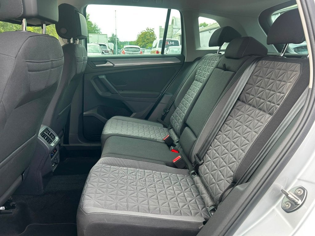 Volkswagen Tiguan 1.5 tsi 130ch 10/22 59000KM, Argent ou Gris, Achat, https://public.car-pass.be/vhr/048834e2-e88e-492e-a3a4-bf2547e99e9b