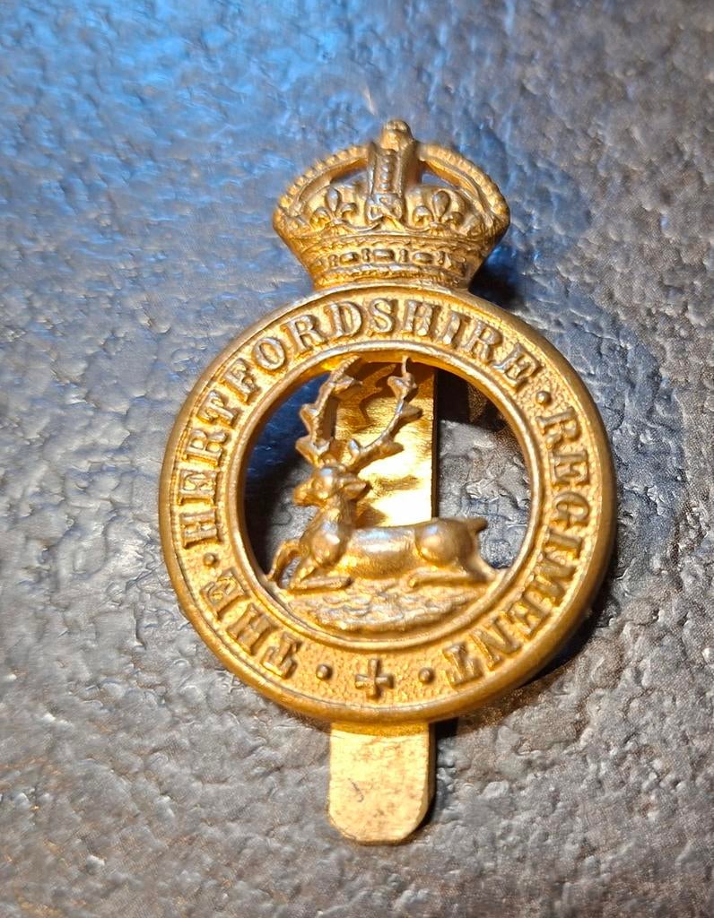 Ww1 en ww2  cap badges, Verzamelen, Ophalen of Verzenden