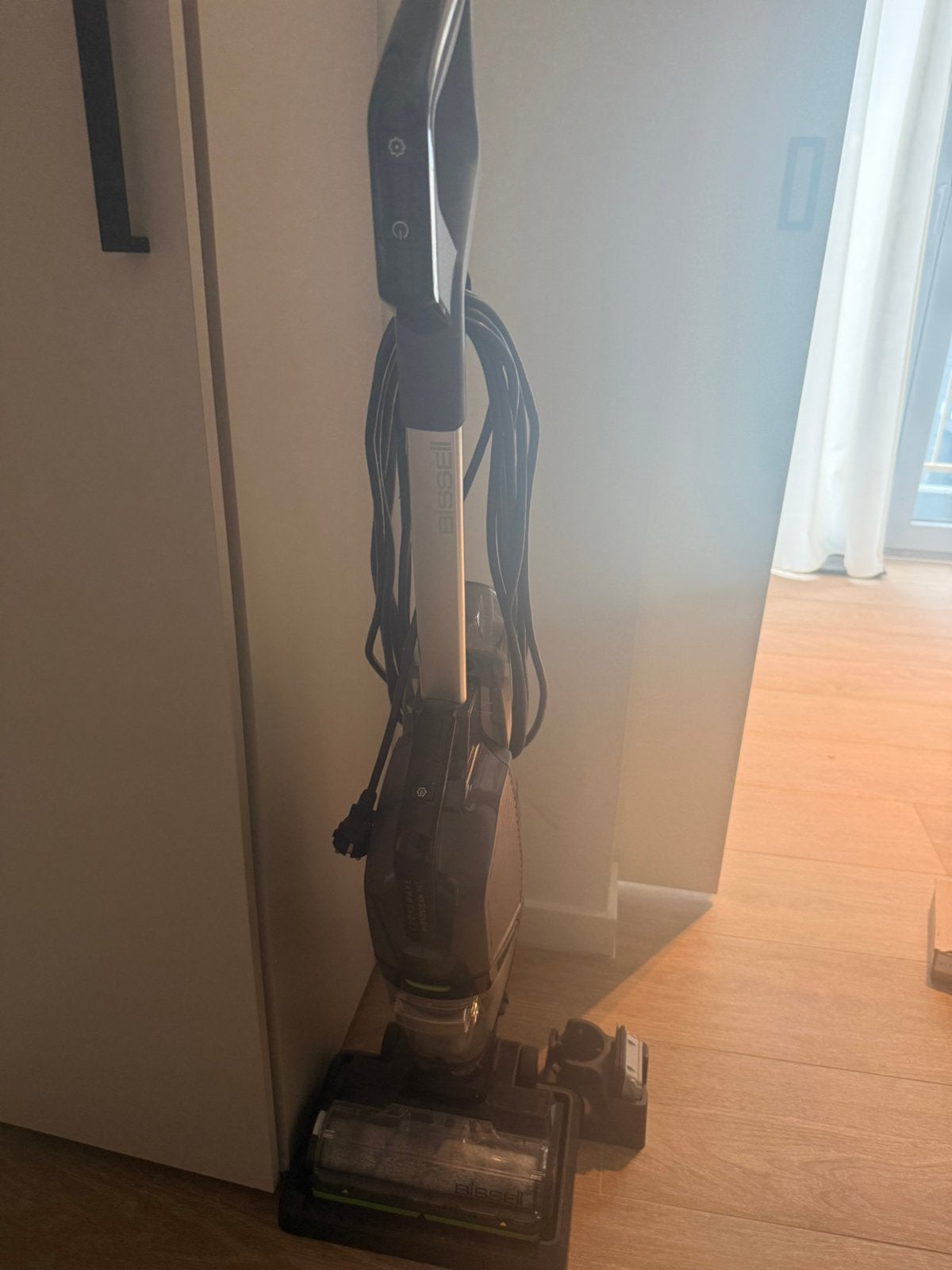 Le nettoyant pour sols/tapis BISSELL est comme neuf, Enlèvement, Comme neuf, Nettoyeur de sols