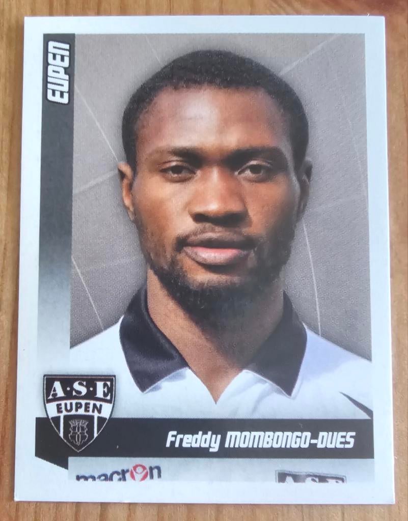 Panini Football 2011 #132 Mombongo-Dues Eupen Football !, Enlèvement ou Envoi, Comme neuf, Autocollant