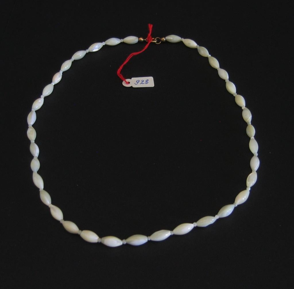 Collier en nacre - 928, Bijoux, Sacs & Beauté, Colliers, Enlèvement ou Envoi, Neuf, Blanc, Autres matériaux
