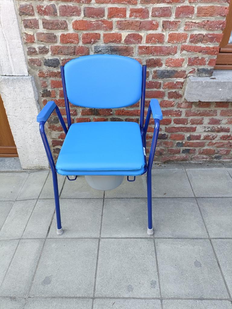 Chaise percée avec seau hygiénique 53cm d assise (neuve), Enlèvement, Comme neuf