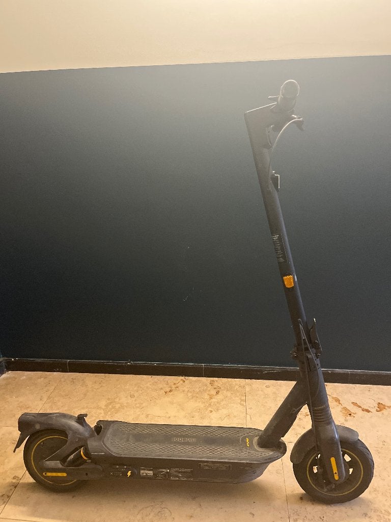 Elektrische step, Fietsen en Brommers, Steps, Ophalen, Zo goed als nieuw, Elektrische step (E-scooter), Segway ninebot