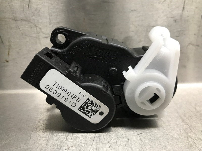 ACTIONNEUR MOTEUR VOLET CHAUFFAGE Nissan NV 200 (M20M), Valeo, Utilisé, 100, rue de Courcelles
75017  Paris, FR, Info@valeo.fr