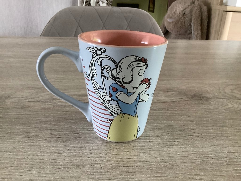 Disney Sneeuwwitje mok (Nieuw), Verzamelen, Disney, Ophalen of Verzenden, Sneeuwwitje of Doornroosje, Nieuw, Servies