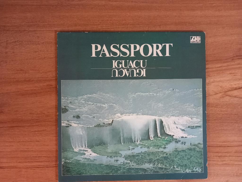 Passport "Iguacu" Album Vinyle 33 Tours, CD & DVD, Vinyles | Jazz & Blues, Enlèvement, 1960 à 1980, Comme neuf, Jazz
