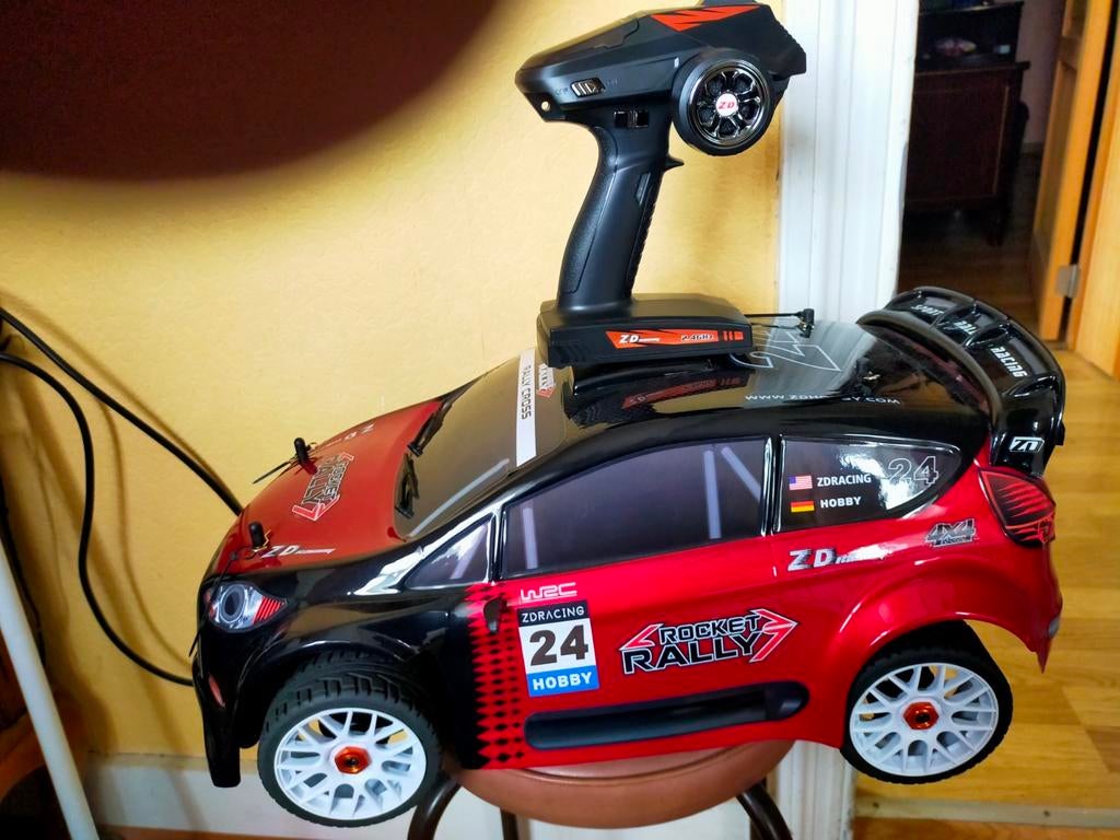 Voiture, Neuf, Échelle 1:8, Enlèvement, Électro