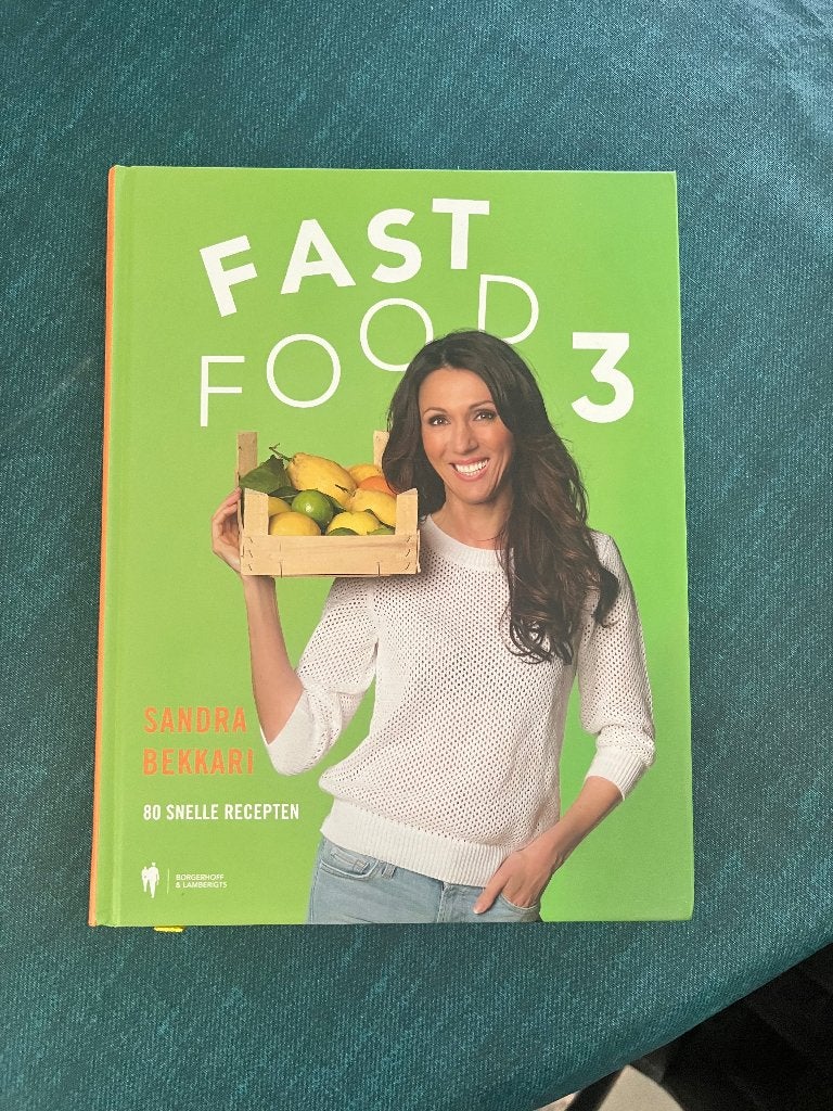Sandra Bekkari FAST FOOD 3, Entrées et Soupes, Comme neuf, Enlèvement, Sandra Bekkari