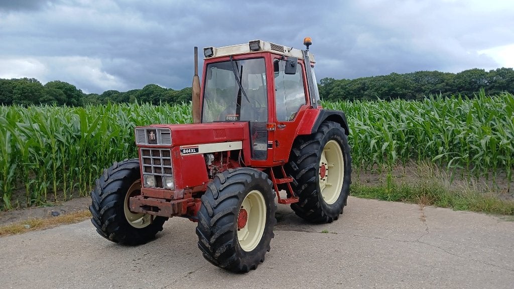 Te koop: International 845XL, 80 à 120 ch, Case IH, Enlèvement, Utilisé
