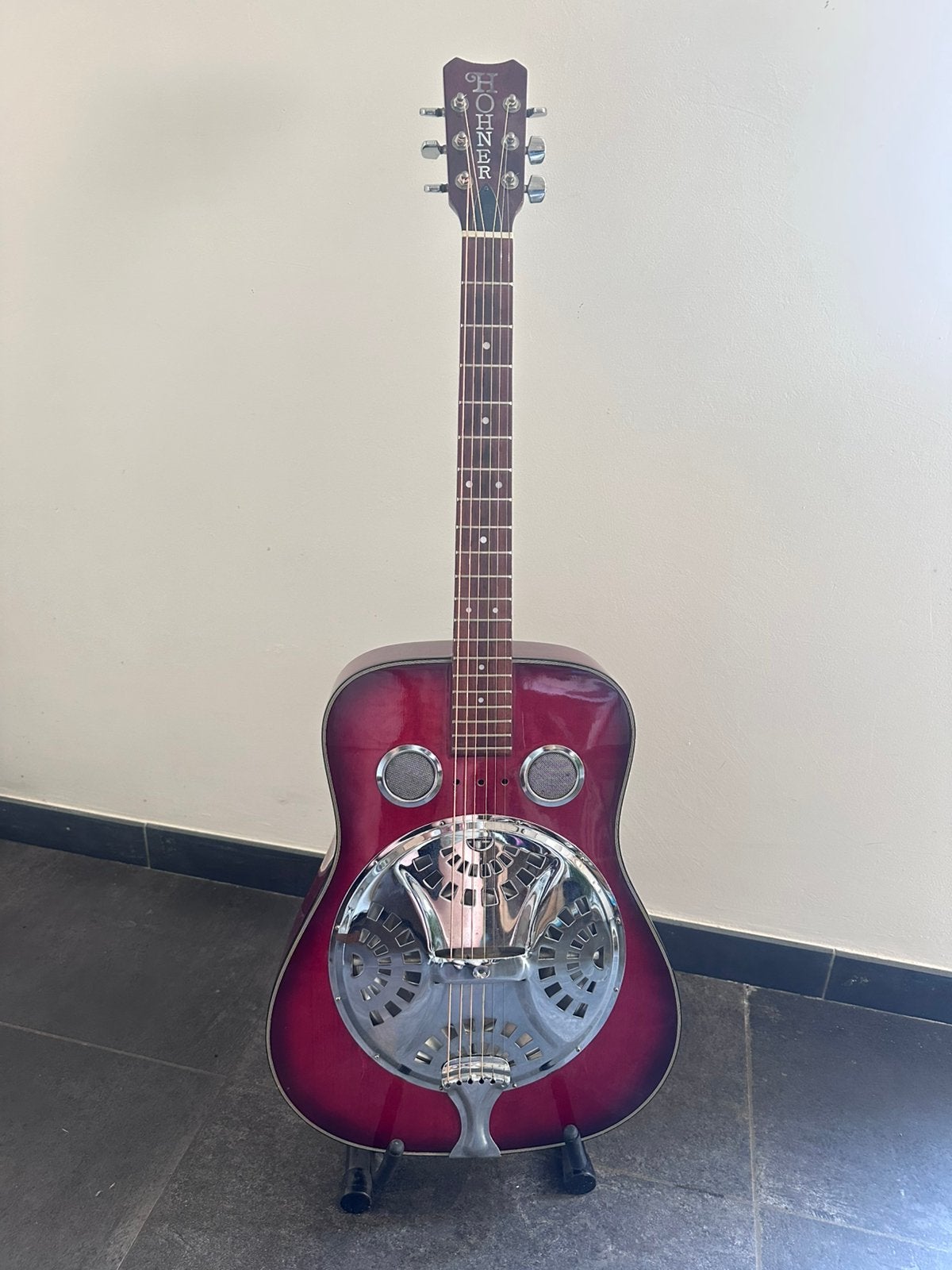 Guitare résonateur Hohner, Enlèvement, Utilisé