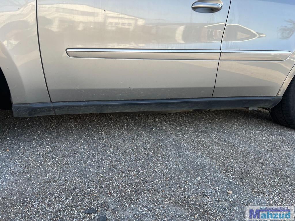 MERCEDES ML 2 W164 rechts zijskirt 2005-2011, Gebruikt, Mercedes-Benz AG, Mercedes-Benz, Mercedesstrasse 120
70372  Stuttgart, DE